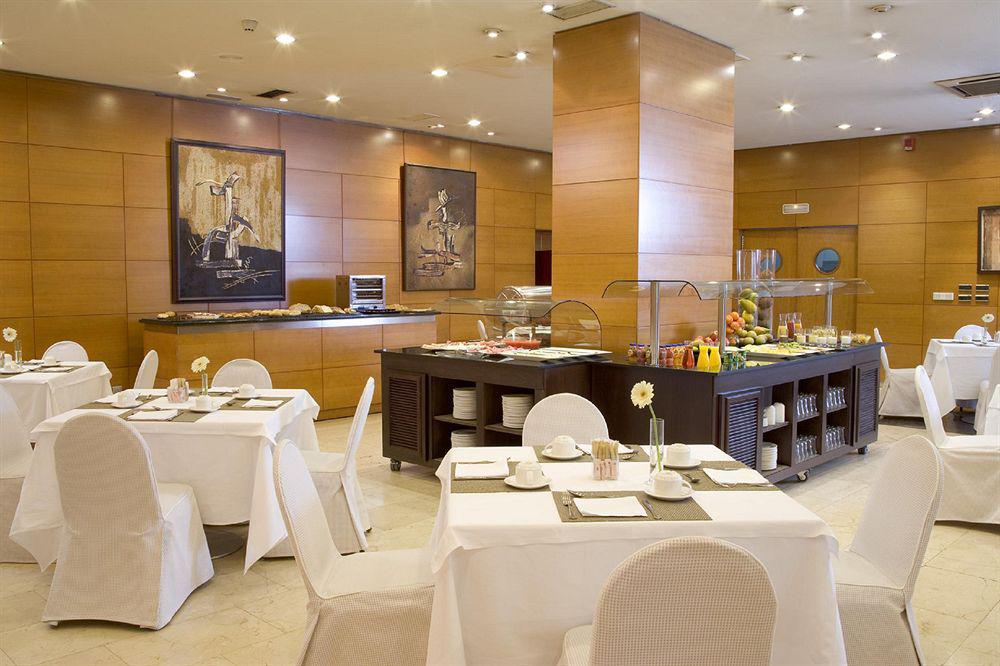 Nh Canciller Ayala Vitoria Restauracja zdjęcie